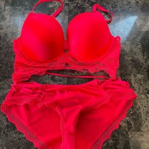 Hot pink bra size 34C and matching panties